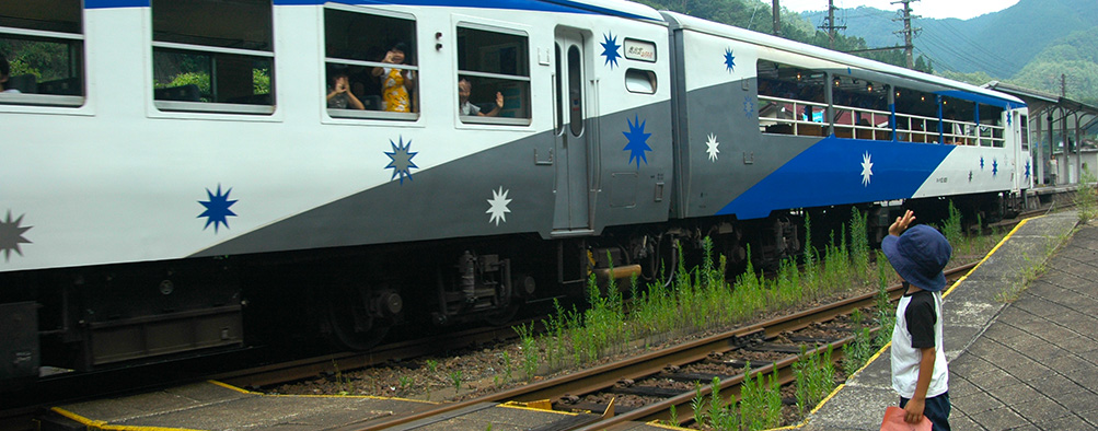 砂の器トロッコ列車奥出雲おろち号