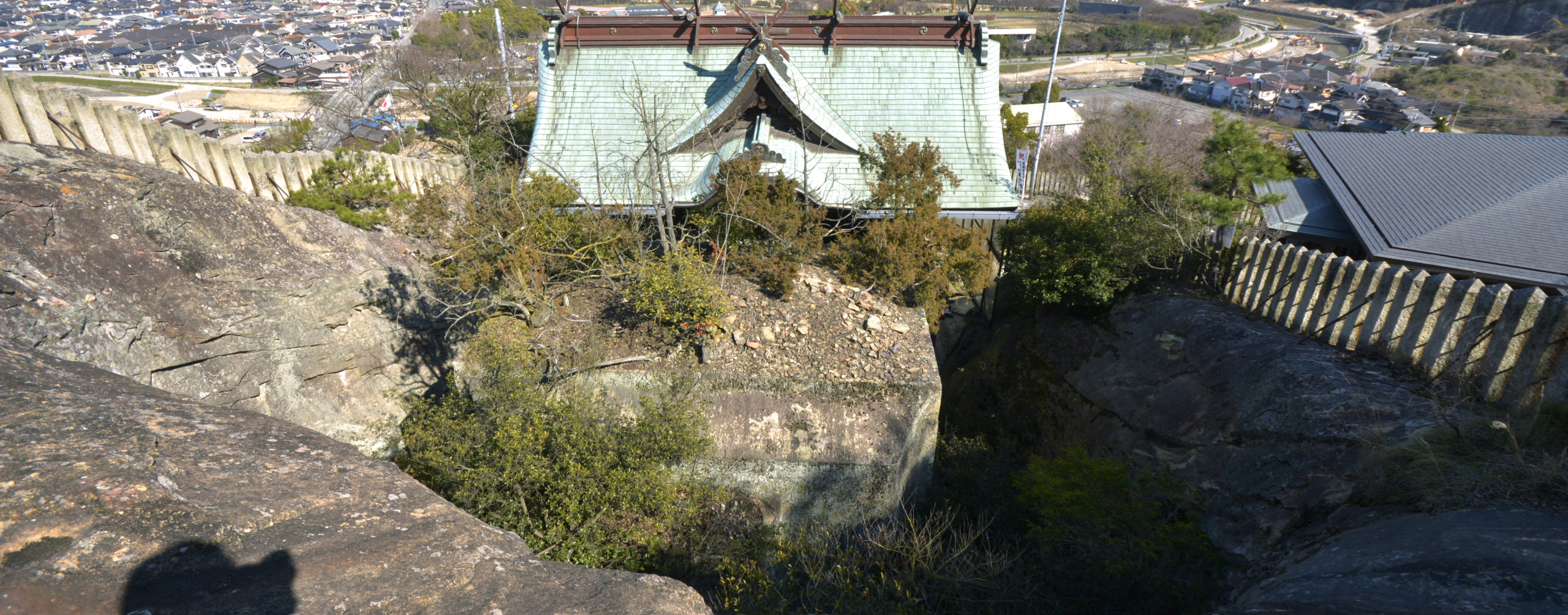 兵庫高砂石の宝殿