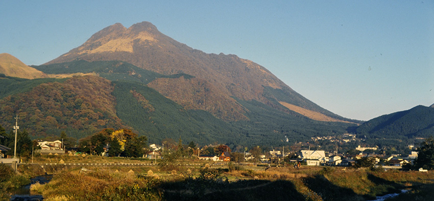 湯布院なのに由布岳？　どっち？