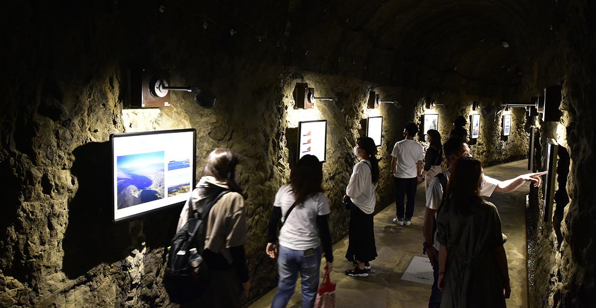 江の島弁財天信仰の発祥の地岩屋@藤沢