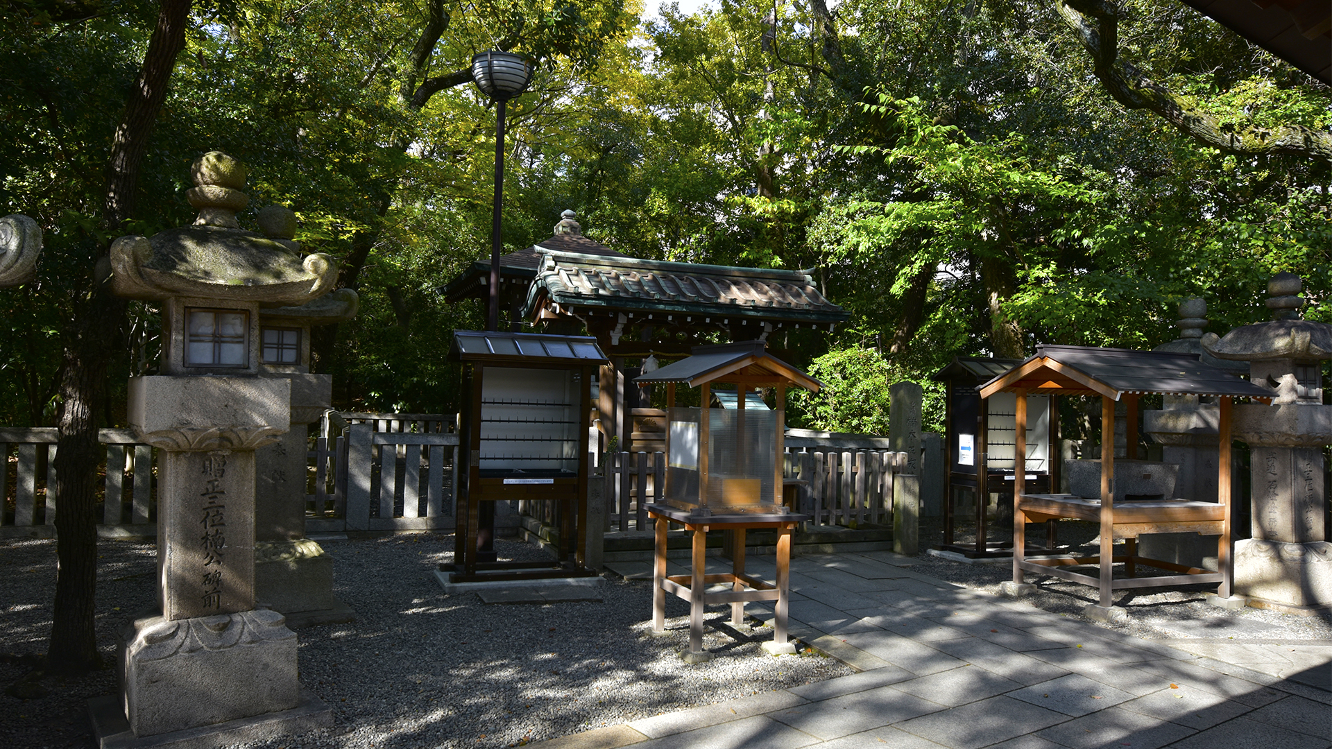 嗚呼忠臣楠子之墓@神戸湊川神社