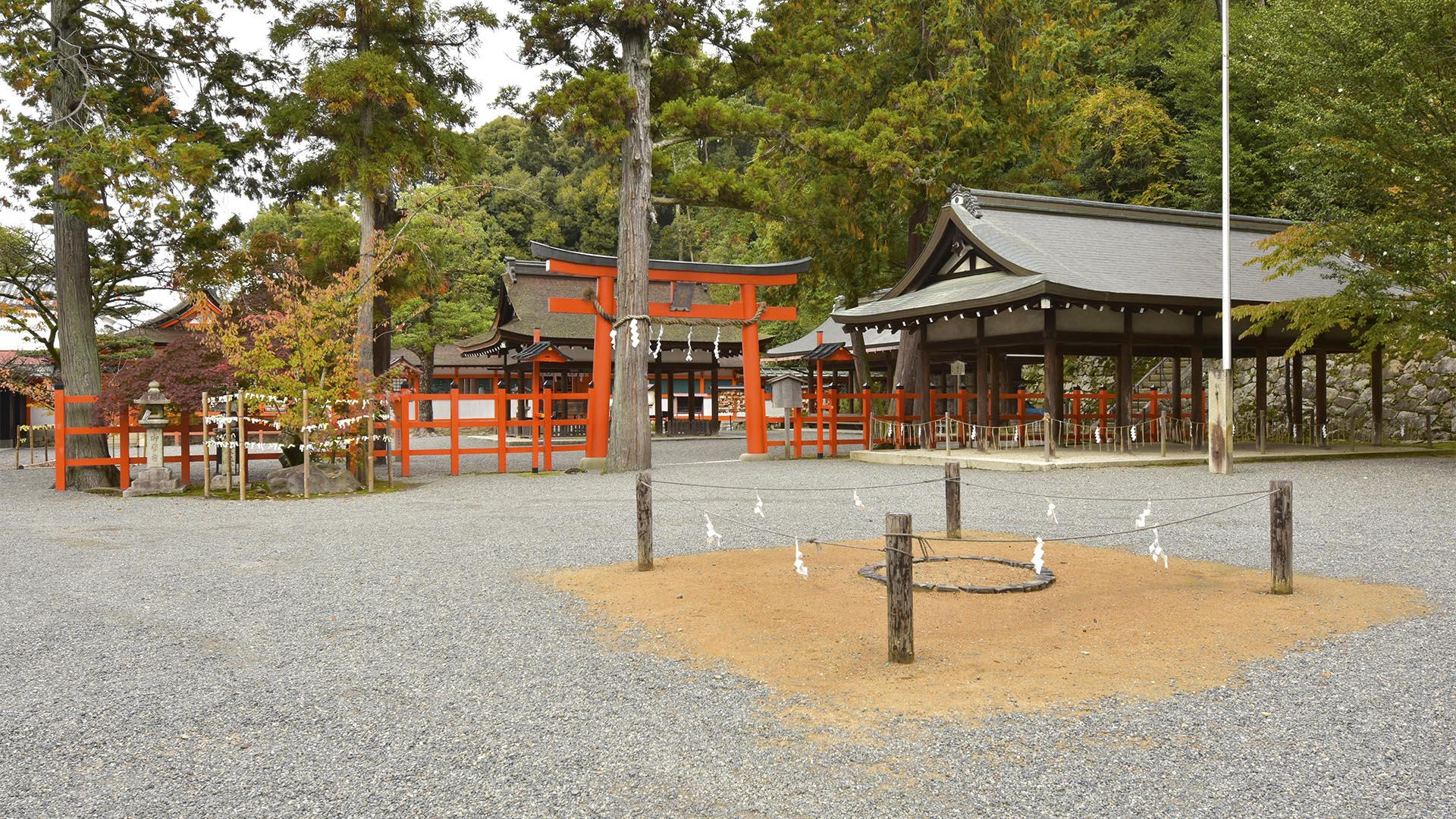 神が集いし京都吉田山神楽岡