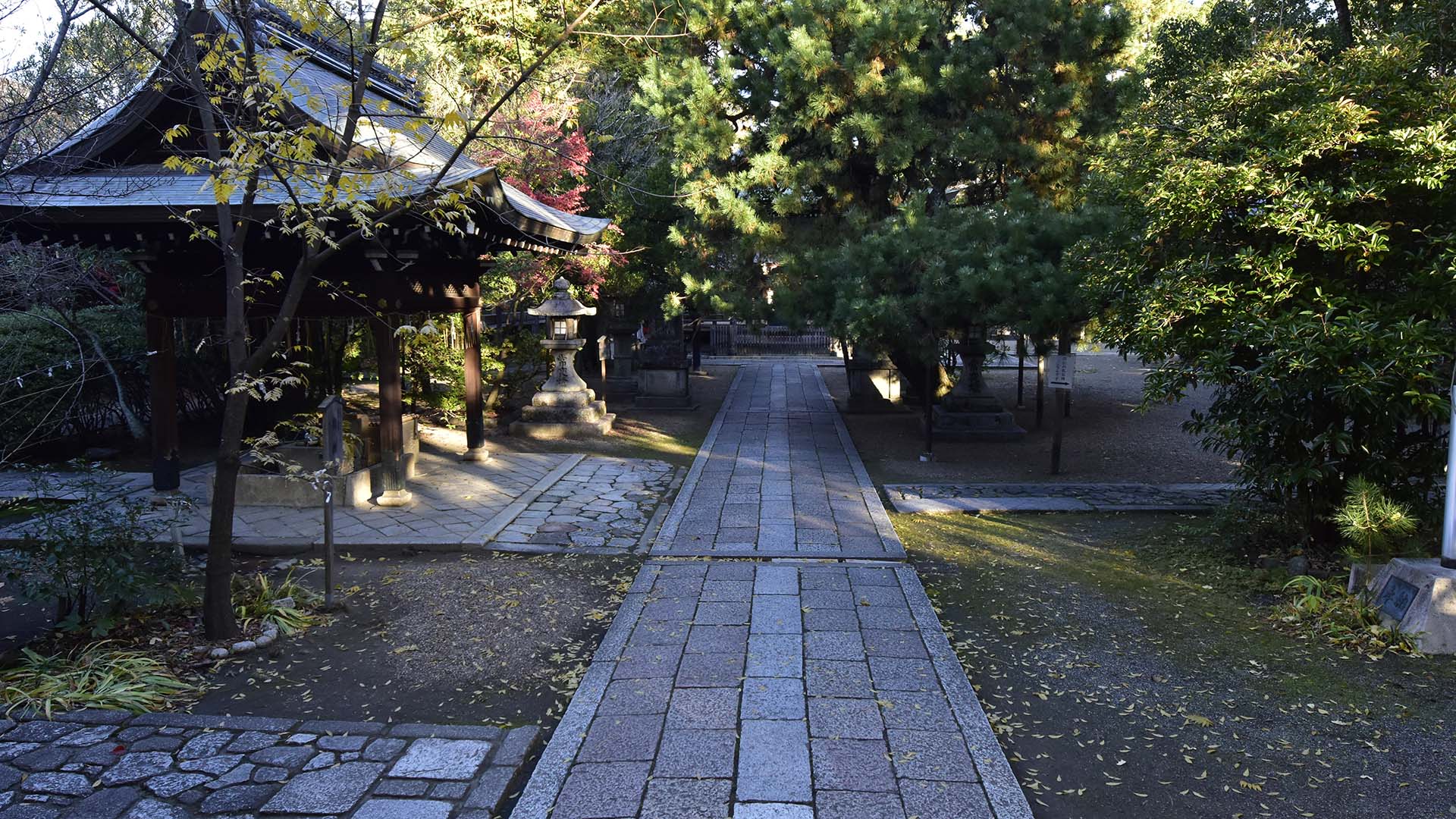 都御所の北側にある厄除けの御霊神社＠京都鞍馬口