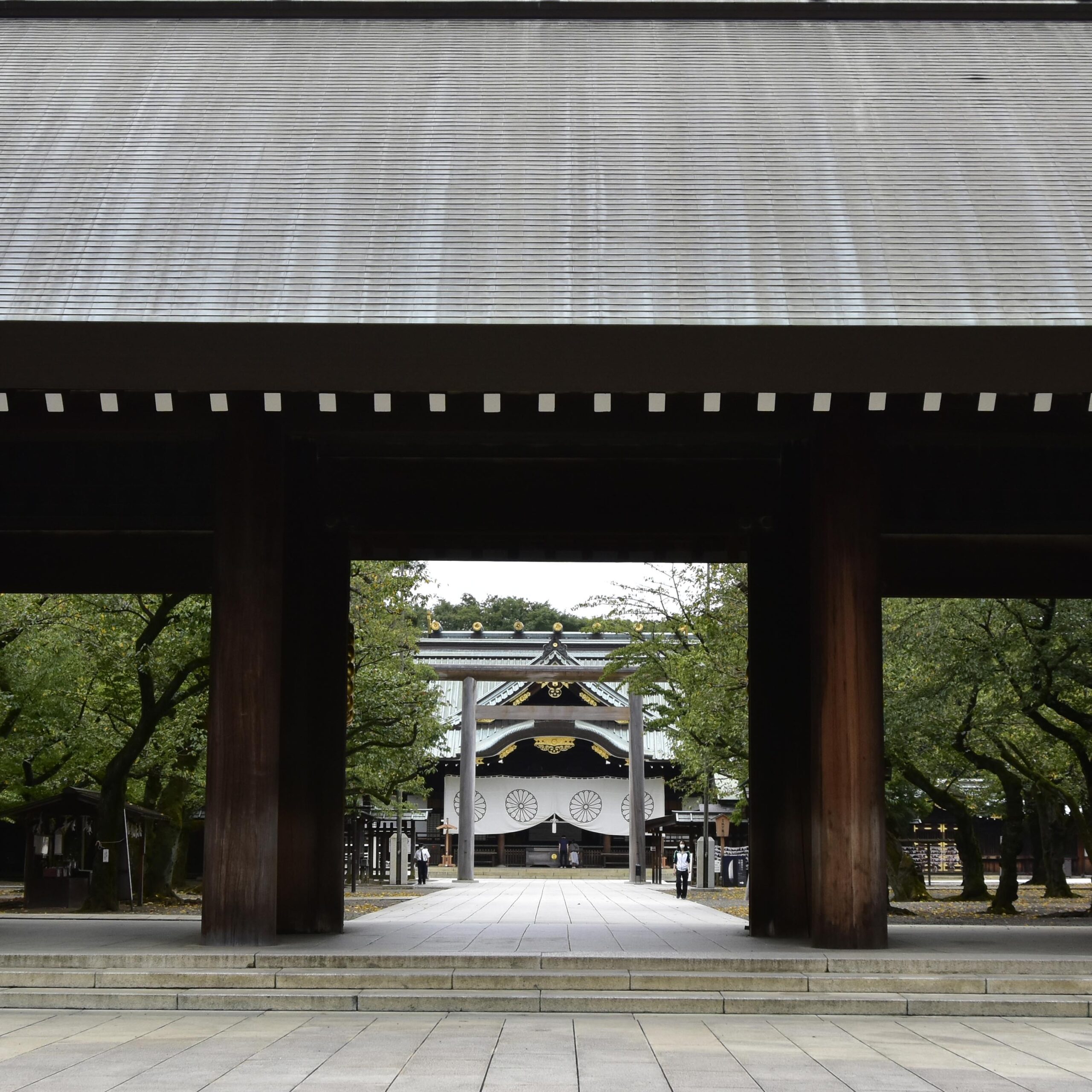 遊びをせんとや生れけむ 厳島清盛神社