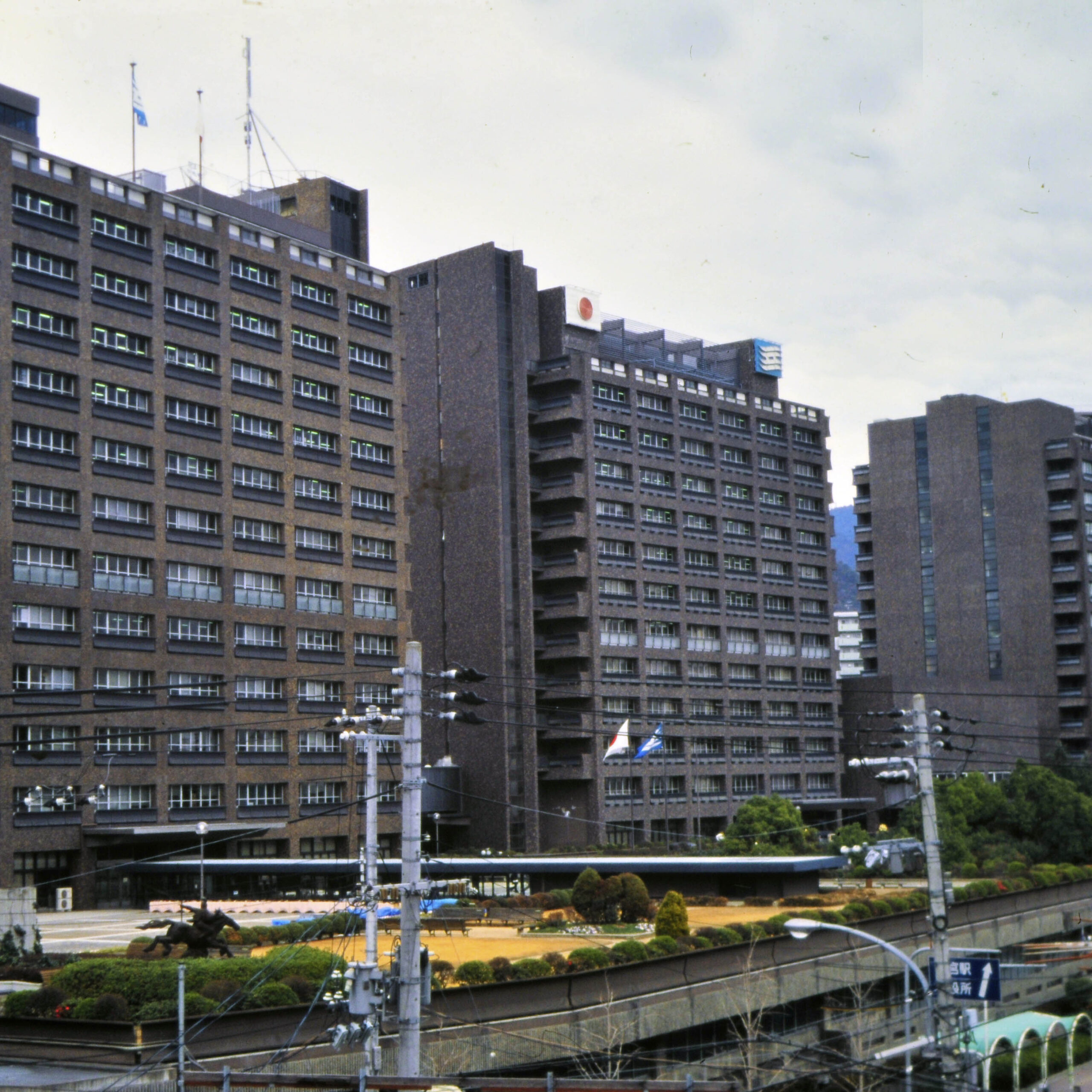 建て替え疑惑の兵庫県庁